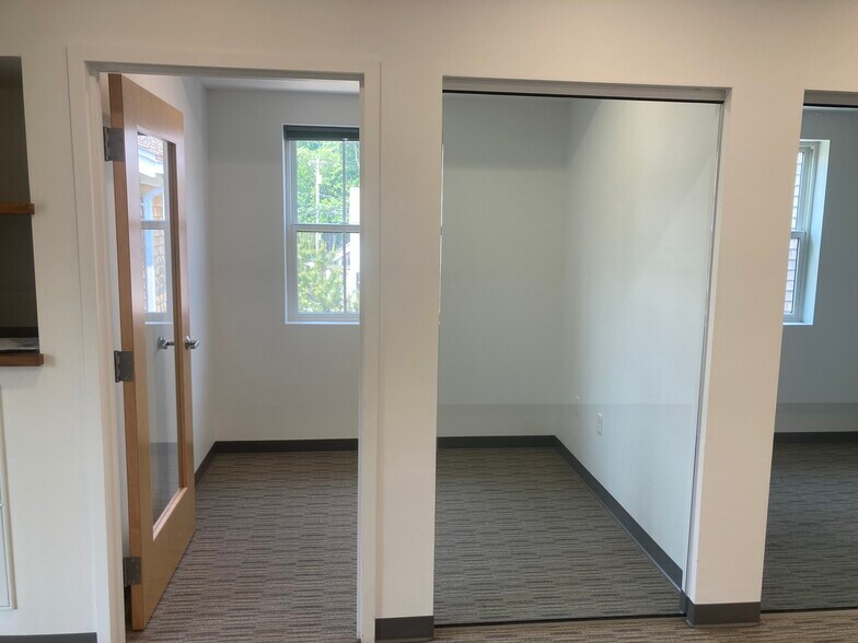 More Photos Of 46 Railroad Ave, Duxbury General Retail For Lease