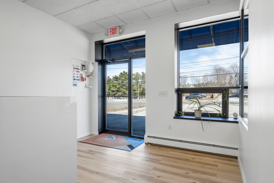 More Photos Of 395 Sabattus St, Lewiston General Retail For Sale