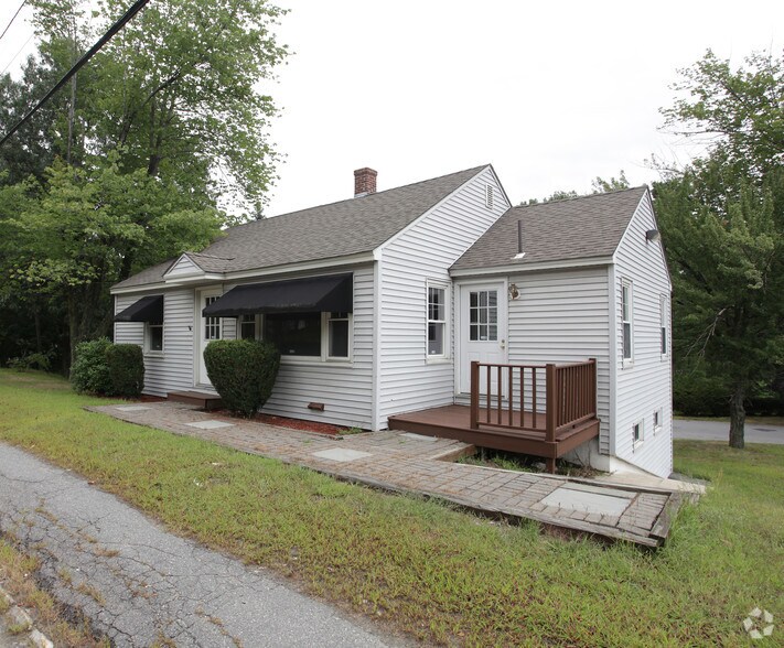 Primary Photo Of 424 Central St, Leominster Office For Lease