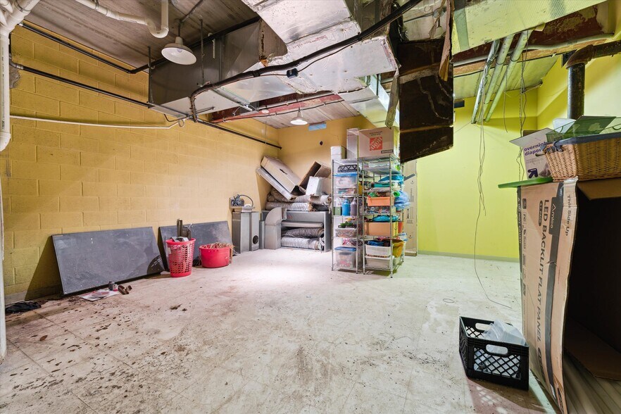 More Photos Of 3333 Brecksville Rd, Richfield Office For Sale