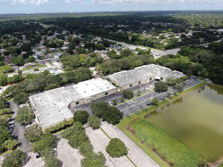 More Photos Of 2821-2837 Cattlemen Rd, Sarasota Office For Lease