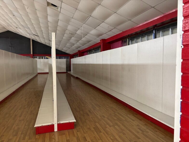 More Photos Of 311 S Range Ave, Denham Springs General Retail For Lease