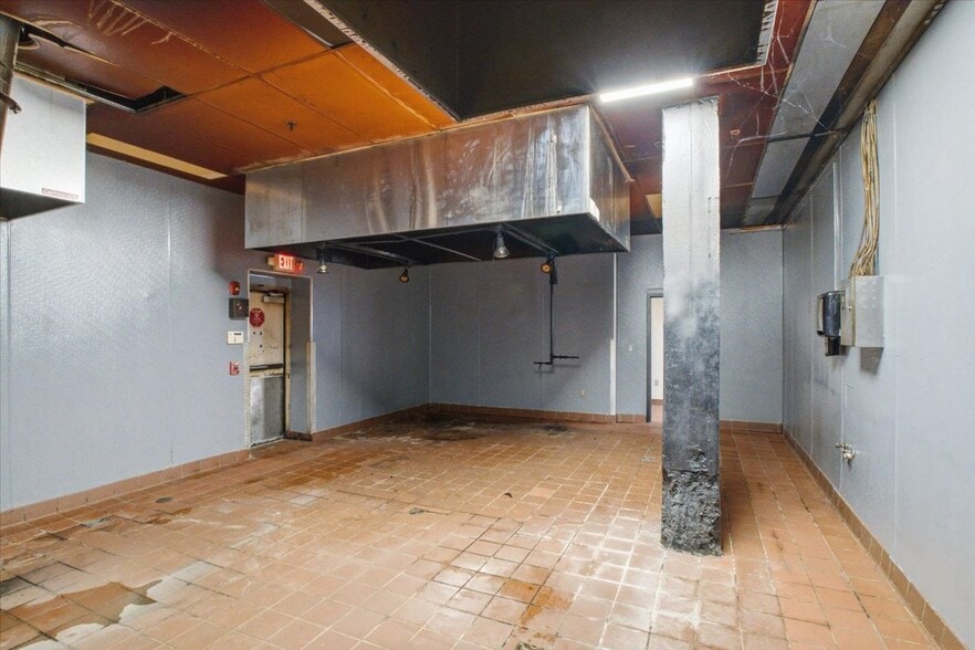 More Photos Of 301 Franklin St, Buffalo Restaurant For Sale