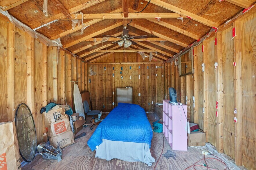 More Photos Of 201 Deer Springs Loop, Burnet Flex For Sale