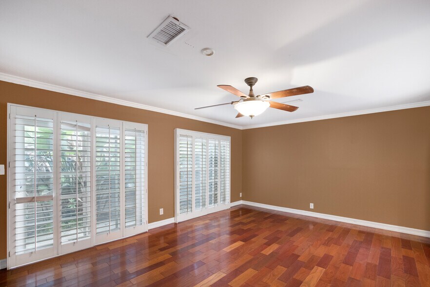 More Photos Of 801 W Whittier Blvd, La Habra Storefront Retail Residential For Sale