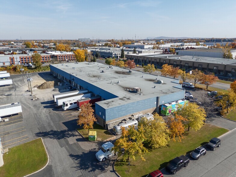 More Photos Of 2115-2147 Rue de la Province, Longueuil Warehouse For Lease