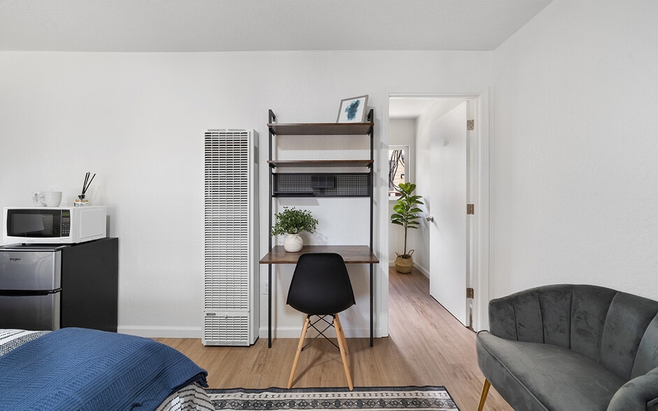 More Photos Of 3918 Pioneer Trl, South Lake Tahoe Hotel For Sale