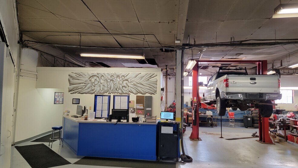 More Photos Of 255-257 E Main St, Port Jervis Auto Dealership For Lease