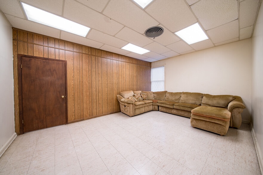 More Photos Of 4323 Primrose Rd, Columbus Religious Facility For Sale