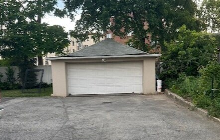 Primary Photo Of 41 Merritt Ave, Eastchester Self Storage For Lease