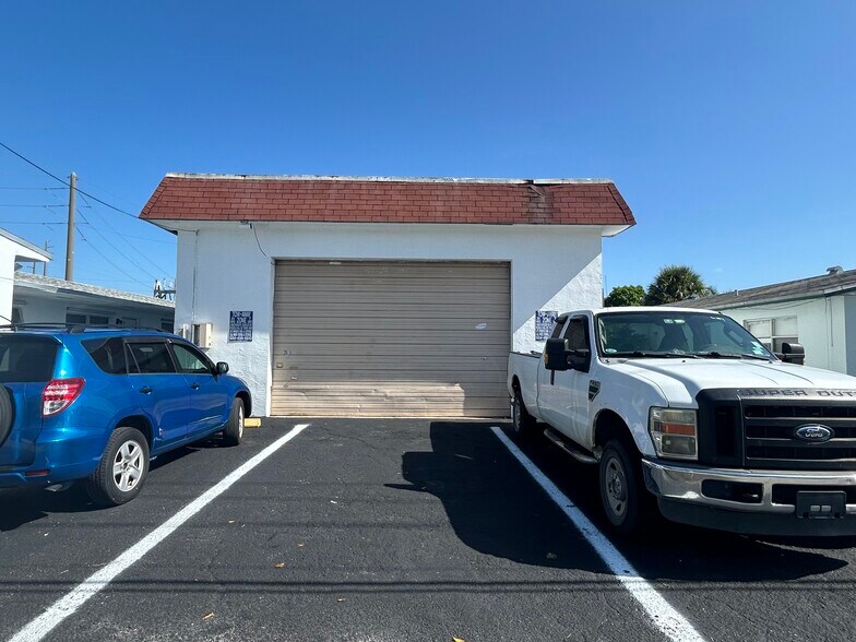 More Photos Of 2028 Buchanan St, Hollywood Distribution For Lease