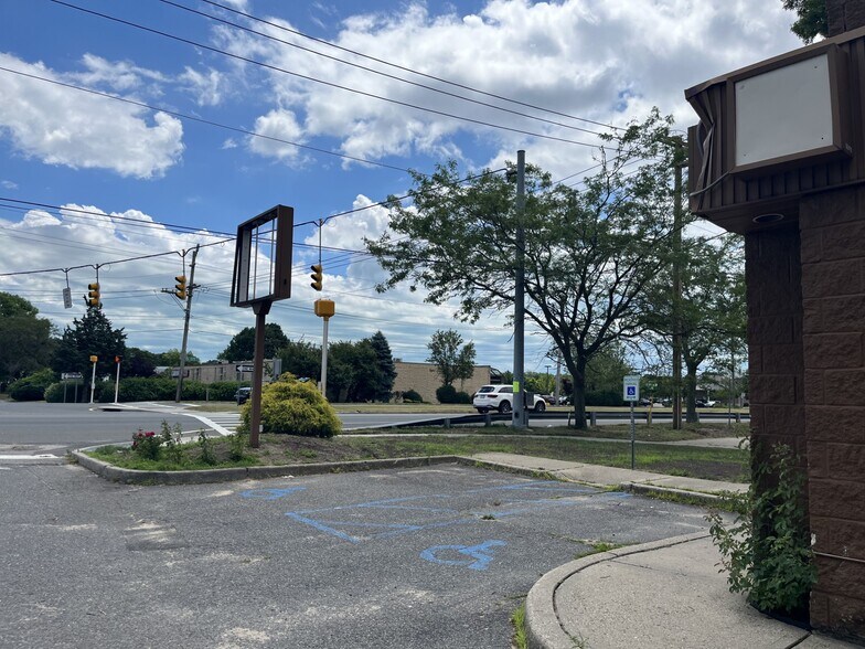 More Photos Of 440 William Floyd Pky, Shirley Restaurant For Sale