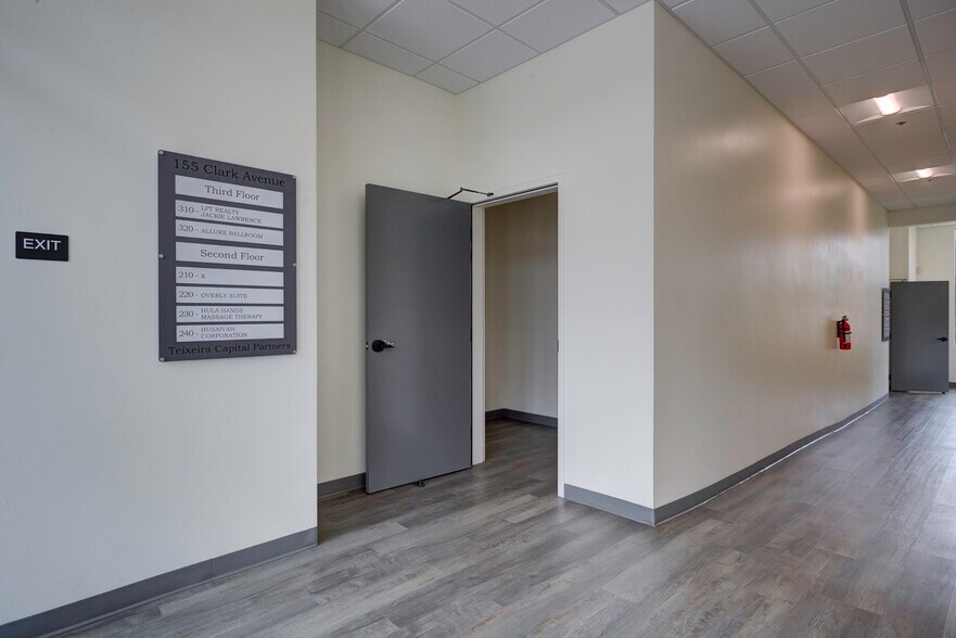 More Photos Of 155 E Clark Ave, Orcutt Office For Sale