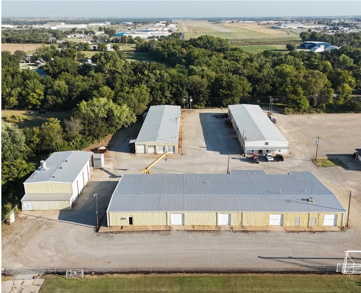 Primary Photo Of 1415 W Summit Ave, Ponca City Industrial For Sale