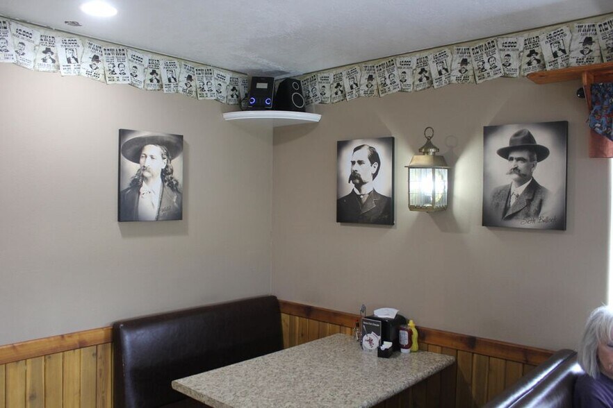 More Photos Of 339 S Highway 89, Circleville Hotel For Sale
