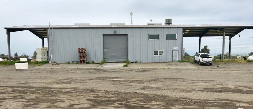 More Photos Of East of Highway 99 & North of Deer Creek Avenue, Earlimart Land For Sale