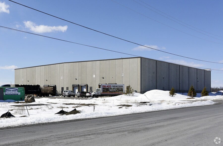 More Photos Of 832 Burton Rd, Ottawa Warehouse For Lease