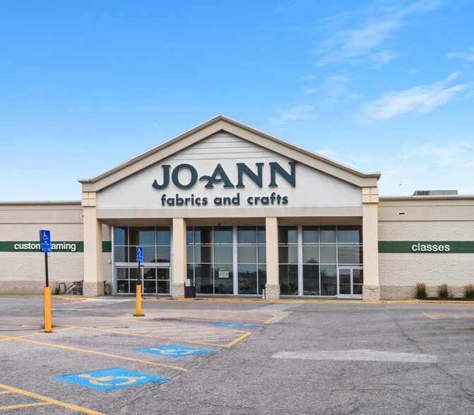 More Photos Of 110-300 N 66th St, Lincoln Unknown For Lease