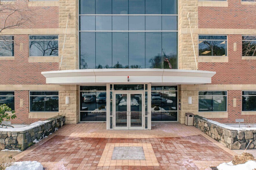 More Photos Of 99 Conifer Hill Dr, Danvers Office For Lease