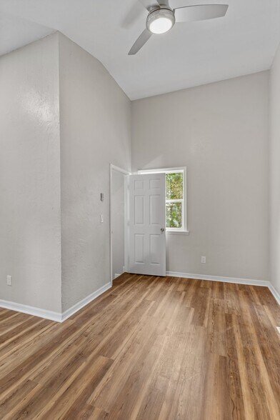 More Photos Of 1407 Mccauley, Tallahassee Apartments For Sale
