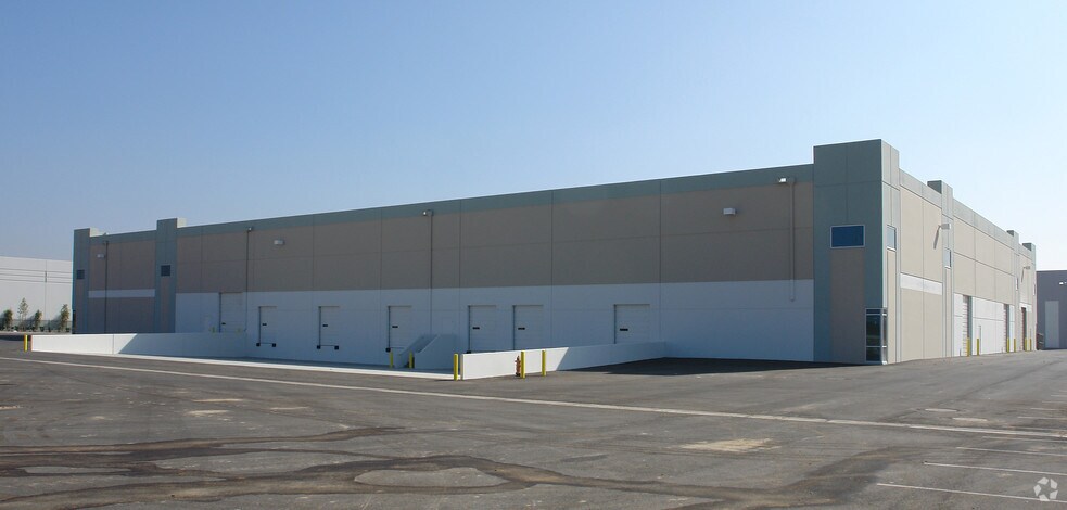 More Photos Of 10317 Birtcher Dr, Jurupa Valley Warehouse For Lease