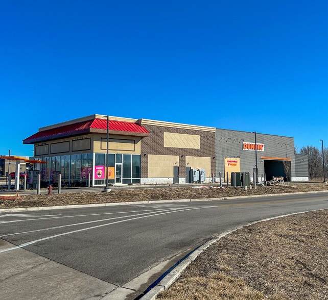 More Photos Of 671 Weber Rd, Romeoville Auto Repair For Lease