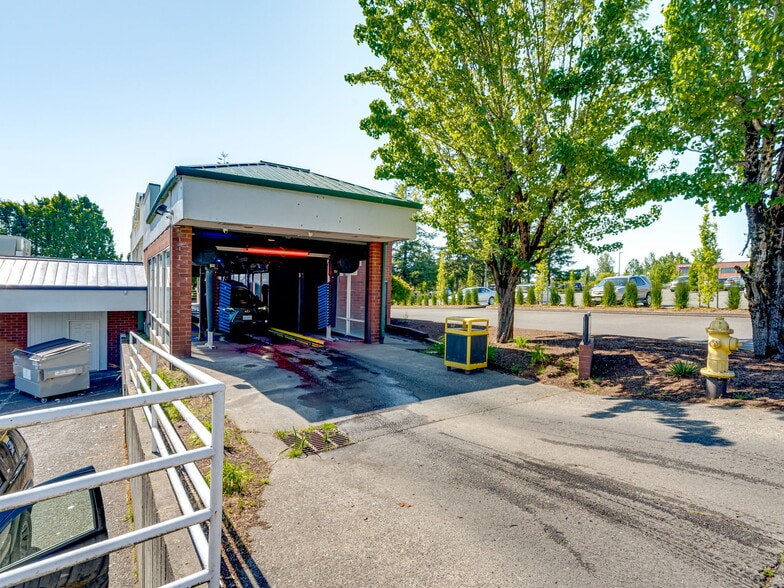 More Photos Of 10189 SE Sunnyside Rd, Clackamas Carwash For Sale