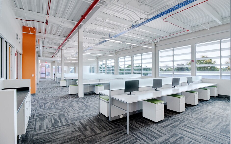 More Photos Of 926 SW 2nd Ave, Gainesville Office For Lease