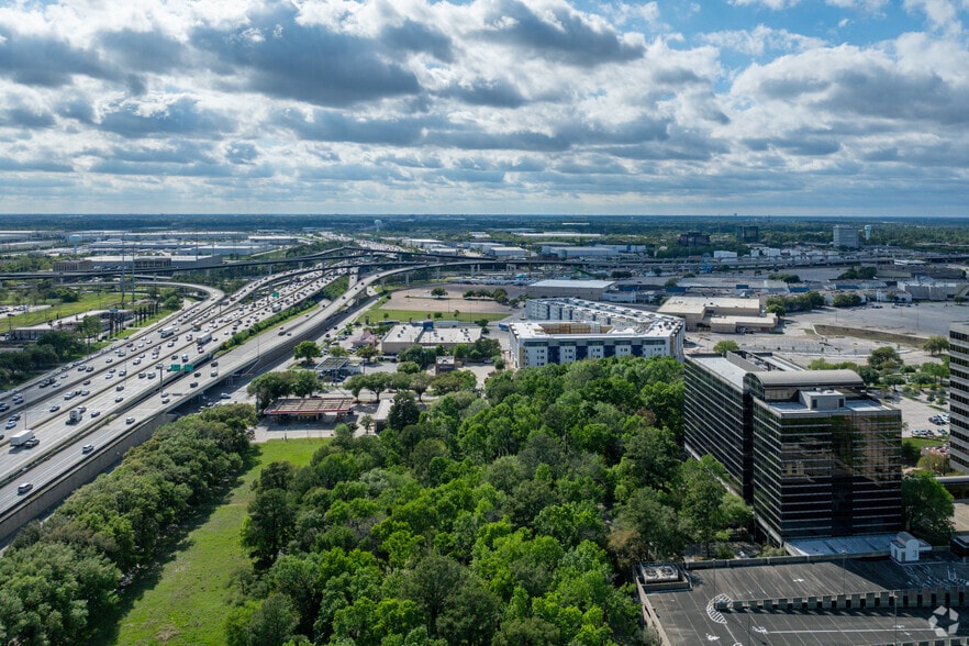 More Photos Of 222 Benmar Dr, Houston Office For Sale