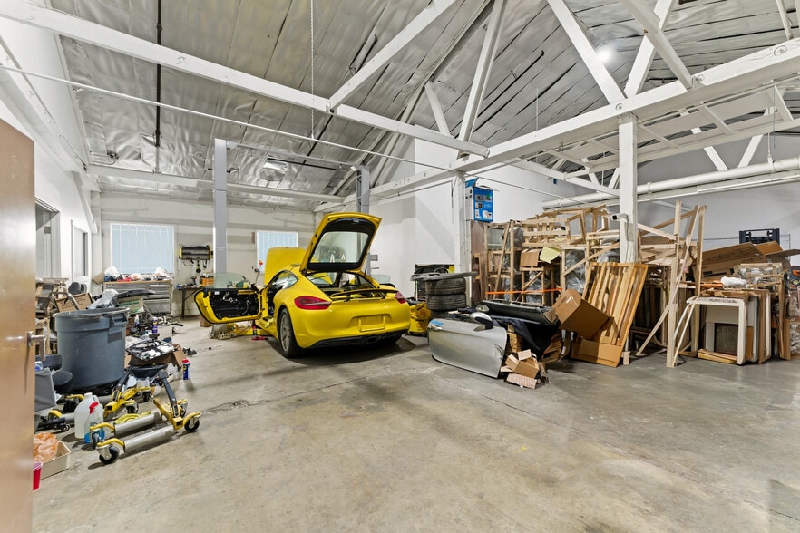 More Photos Of 1744 W 166th St, Gardena Manufacturing For Sale