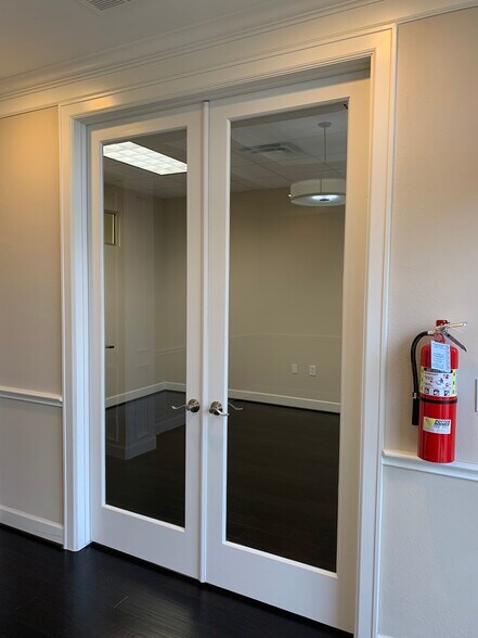 More Photos Of 440 Cobia Dr, Katy Unknown For Lease
