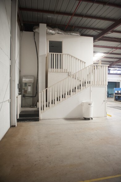 More Photos Of 2610 Orange Ave, Fort Pierce Warehouse For Sale