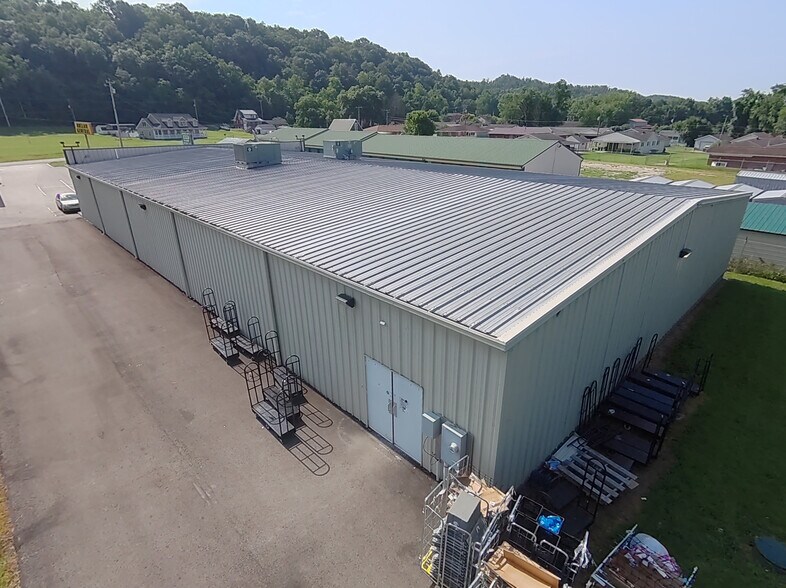 More Photos Of 6594 Ohio River Rd, Lesage Freestanding For Sale