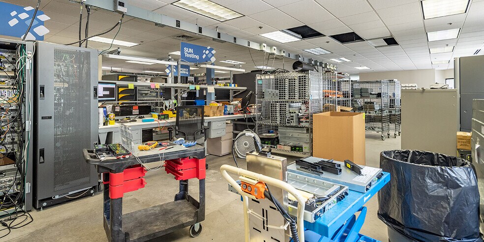 More Photos Of 500 Donald J Lynch Blvd, Marlborough Light Manufacturing For Lease