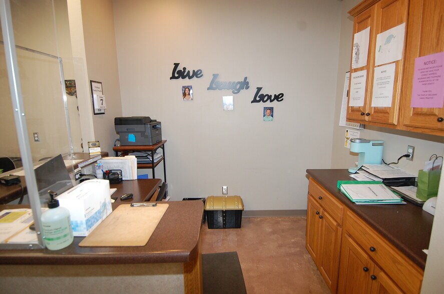 More Photos Of 217 8th Ave, Wellman Medical For Lease