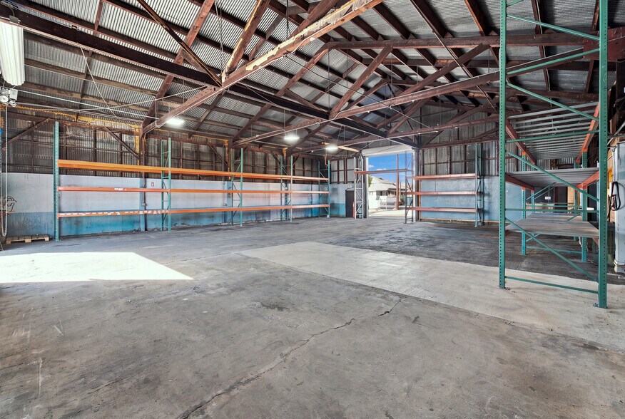 More Photos Of 945 E Lindsay, Stockton Warehouse For Sale