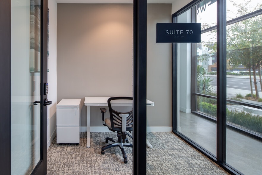 More Photos Of 185 S State College Blvd, Brea Apartments For Lease