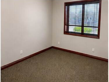 More Photos Of 18017 Oak St, Omaha Office For Lease