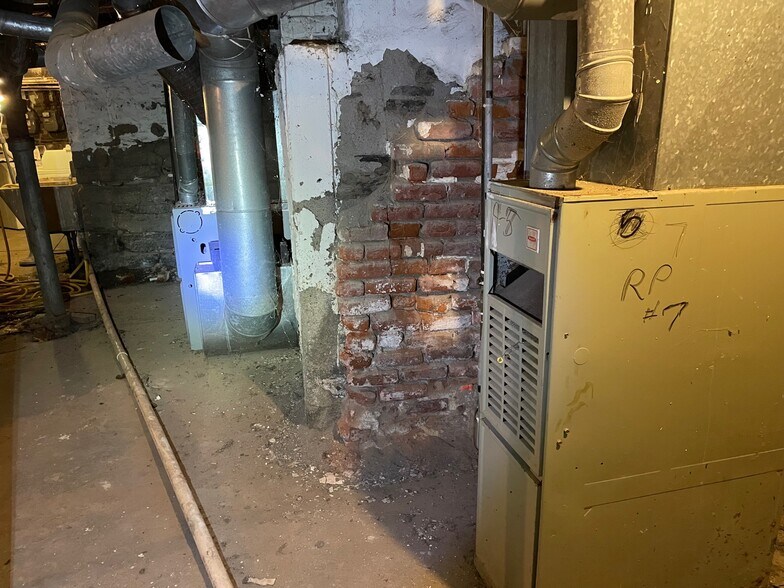 More Photos Of 101 Comstock Ave, Syracuse Apartments For Sale