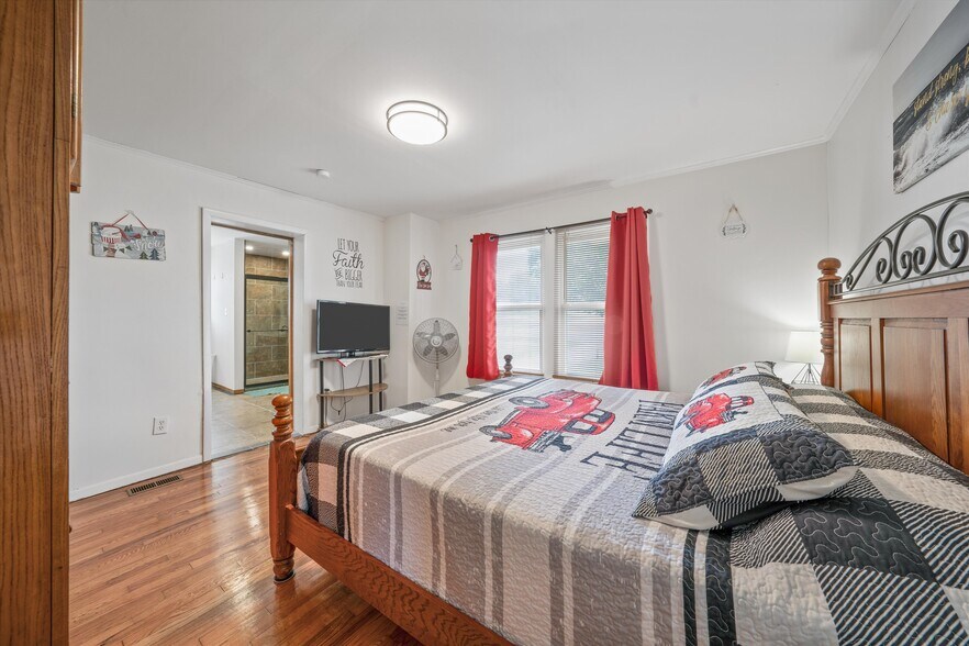 More Photos Of , Maryville Unknown For Sale