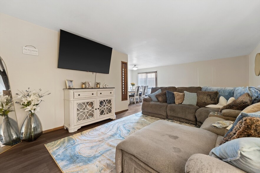 More Photos Of 10112 W Sharon Ln, Milwaukee Apartments For Sale