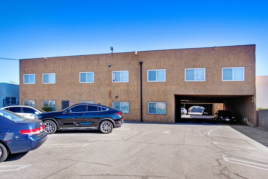 More Photos Of 8345 Reseda Blvd, Northridge Medical For Lease