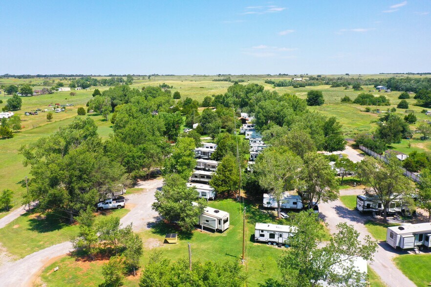 More Photos Of 25338 US Highway 270, Woodward Trailer Camper Park For Sale