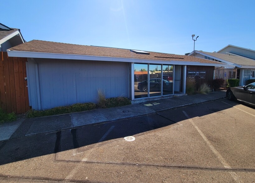 More Photos Of 5920 100th St SW, Lakewood Office For Lease