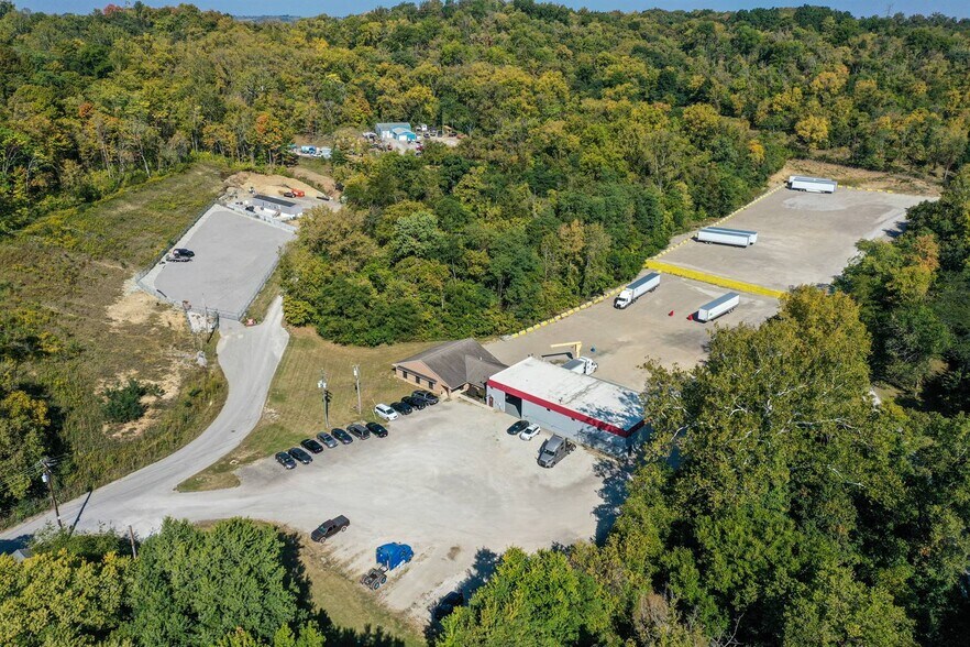 More Photos Of 4450 Monroe St, Hooven Truck Terminal For Sale