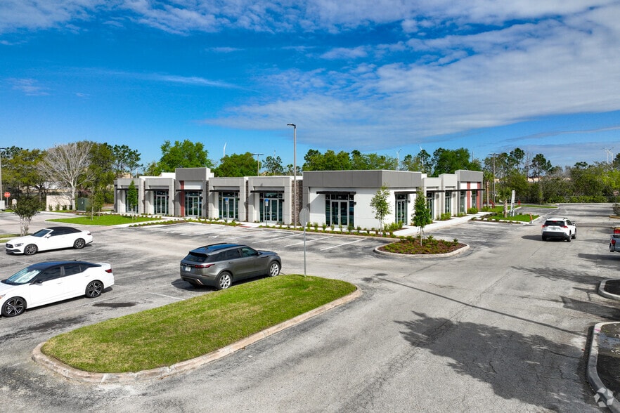 More Photos Of 13504 Village Park Dr, Orlando Medical For Sale