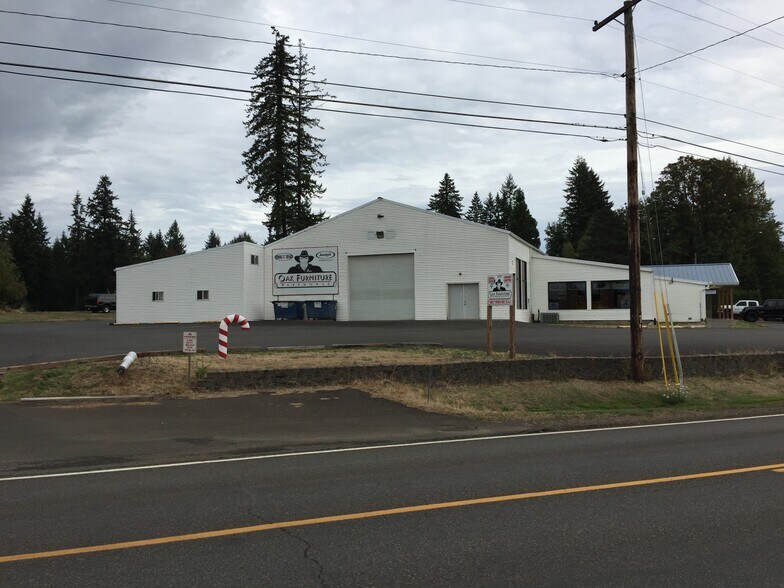 More Photos Of 13084 SE Orient Dr, Boring Freestanding For Lease