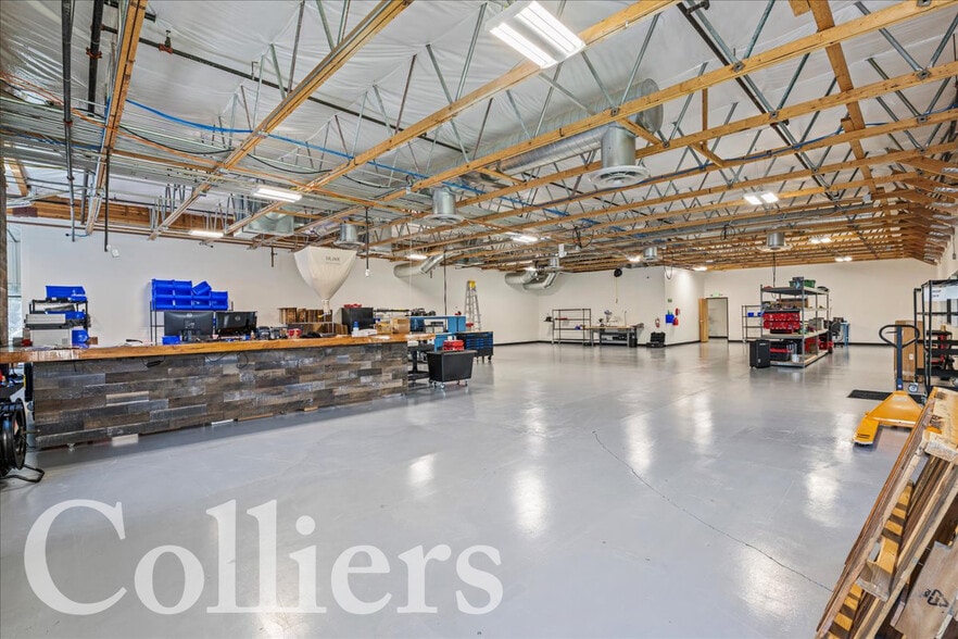 More Photos Of 600 N Steelhead Way, Boise Showroom For Sale