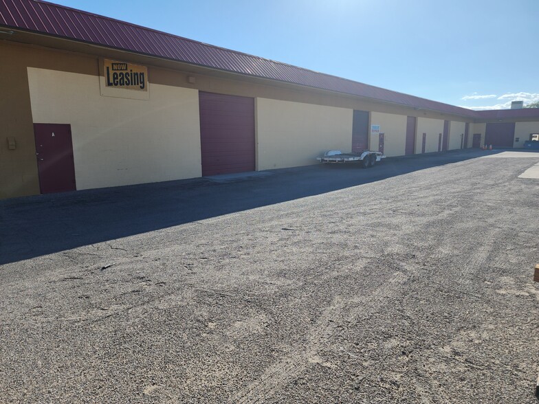 More Photos Of 1642 North Oatman Rd, Bullhead City Industrial For Lease