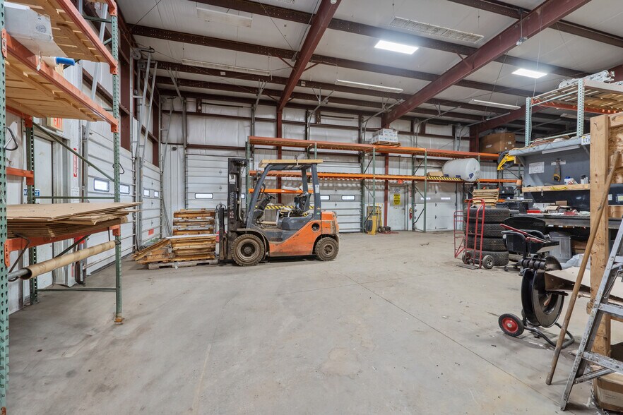More Photos Of 8574 Brewerton Rd, Cicero Auto Salvage Facility For Lease
